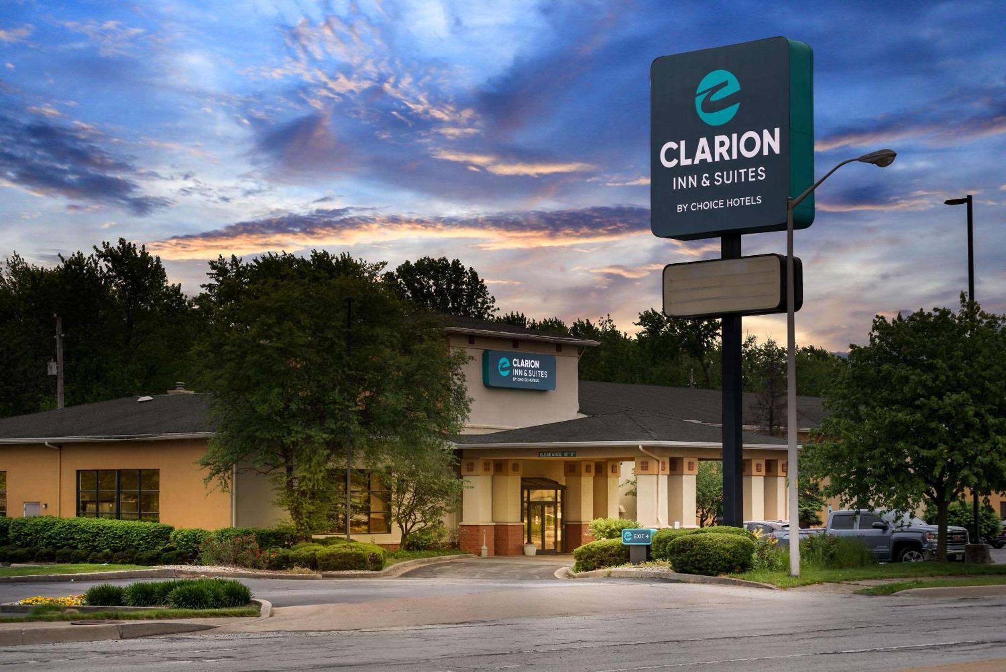 Clarion Inn&Suites Northwest Indianápolis Exterior foto